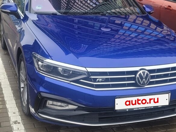 2021 Volkswagen Passat B8 Рестайлинг, синий, 3320000 рублей - вид 2