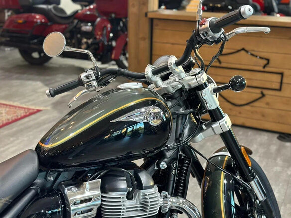 2026 Royal Enfield Super Meteor, зелёный, 773000 рублей - вид 7