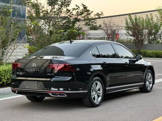 2023 Volkswagen Magotan B8 Рестайлинг, чёрный, 1990000 рублей, вид 5
