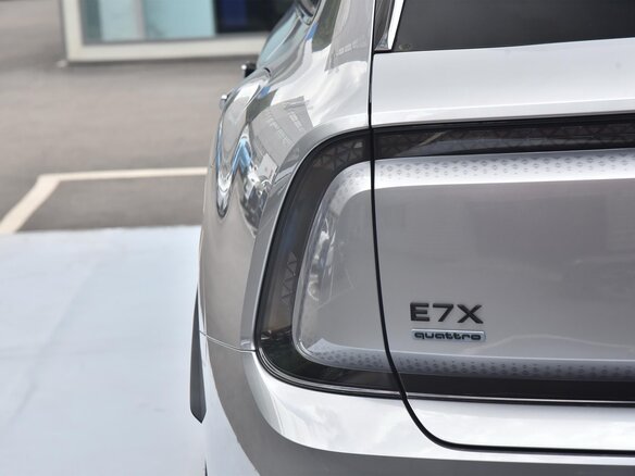 2026 Audi E7X, серебристый, 9000077 рублей - вид 13