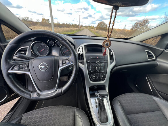 2012 Opel Astra GTC J Рестайлинг, чёрный, 730000 рублей - вид 13
