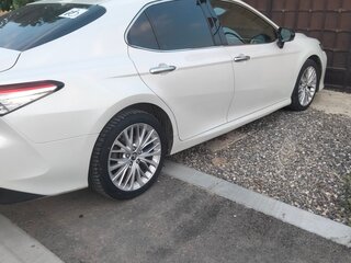 2019 Toyota Camry VIII (XV70), белый, 1970000 рублей, вид 1