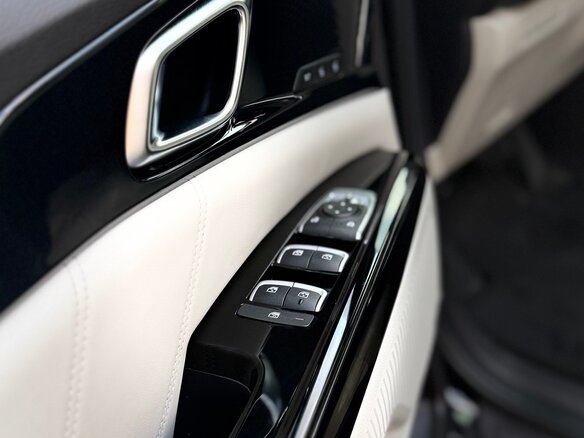 2020 Kia Carnival IV, чёрный, 4500000 рублей - вид 15