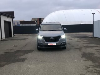 2011 Hyundai Grand Starex I, серый, 2610000 рублей, вид 1
