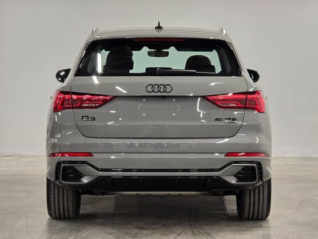 2026 Audi Q3 45 TFSI II (F3), серый, 4718000 рублей, вид 3