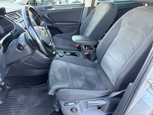 2018 Volkswagen Tiguan II, серебристый, 2500000 рублей - вид 10
