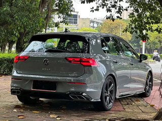 2022 Volkswagen Golf VIII, серый, 1450099 рублей, вид 5