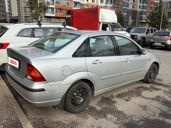 2005 Ford Focus I Рестайлинг, серебристый, 295000 рублей - вид 2