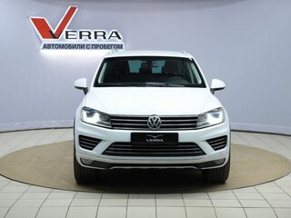 2015 Volkswagen Touareg II Рестайлинг, белый, 2100000 рублей, вид 2