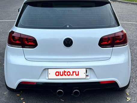 2010 Volkswagen Golf GTI VI, белый, 1400000 рублей, вид 4