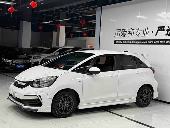 2022 Honda Fit Crosstar IV, белый