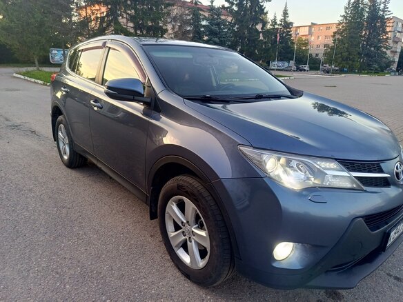 2013 Toyota RAV4 IV (XA40), серый, 1450000 рублей