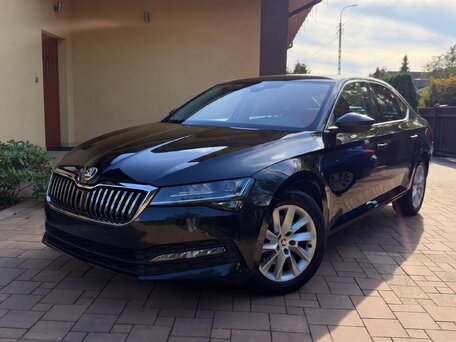 2022 Skoda Superb III Рестайлинг, чёрный, 2450000 рублей, вид 1