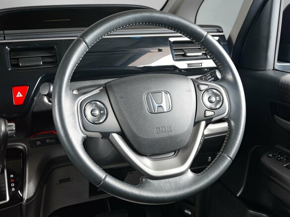 2016 Honda Stepwgn Spada V, чёрный - вид 11