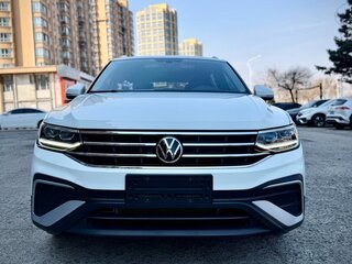 2022 Volkswagen Tiguan L II Рестайлинг (China Market), белый, 2670000 рублей, вид 2