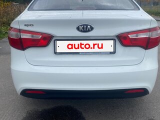 2014 Kia Rio 4-speed III, белый, 900000 рублей, вид 3
