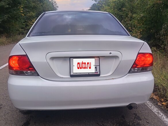 2003 Mitsubishi Lancer Cedia IX, белый, 350000 рублей - вид 17