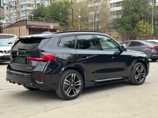 2025 BMW X1 20i xDrive III (U11/U12), чёрный, 5950000 рублей, вид 4