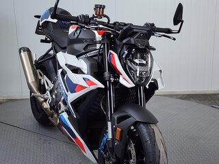 2023 BMW M 1000 R, белый, 1979000 рублей, вид 3