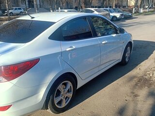 2012 Hyundai Solaris I, белый, 990000 рублей, вид 2
