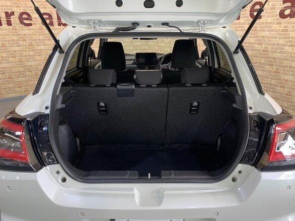 2023 Suzuki Swift VI, белый, 1323750 рублей - вид 34