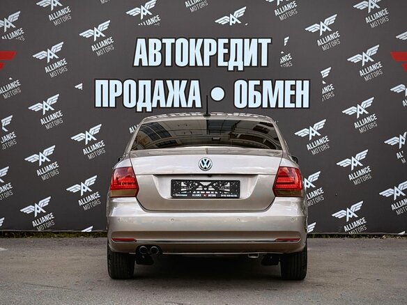 2019 Volkswagen Polo V Рестайлинг, бежевый, 949000 рублей - вид 5