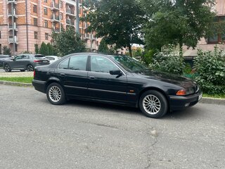 1997 BMW 5 серии 528i IV (E39), чёрный, 980000 рублей, вид 2