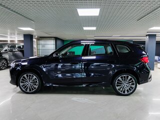 2026 BMW X1 Long 25Li xDrive III (U11/U12), чёрный, 6290000 рублей, вид 4