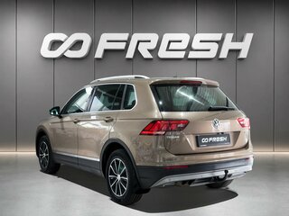 2018 Volkswagen Tiguan II, коричневый, 2199000 рублей, вид 3