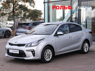 2020 Kia Rio IV, серый, 1680000 рублей, вид 1