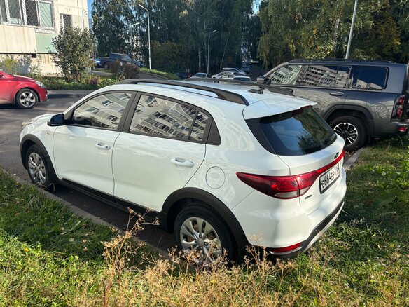 2018 Kia Rio X-Line IV, белый, 1590000 рублей - вид 4