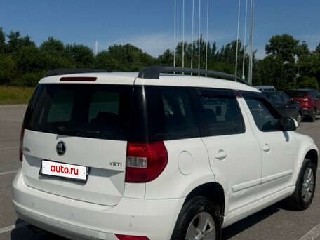 2014 Skoda Yeti I Рестайлинг, белый, 570000 рублей, вид 3