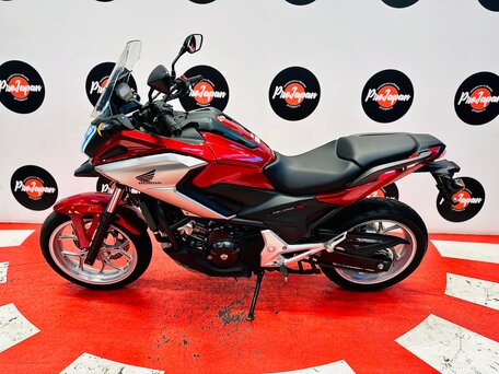 2017 Honda NC 750X, красный, 690000 рублей, вид 2