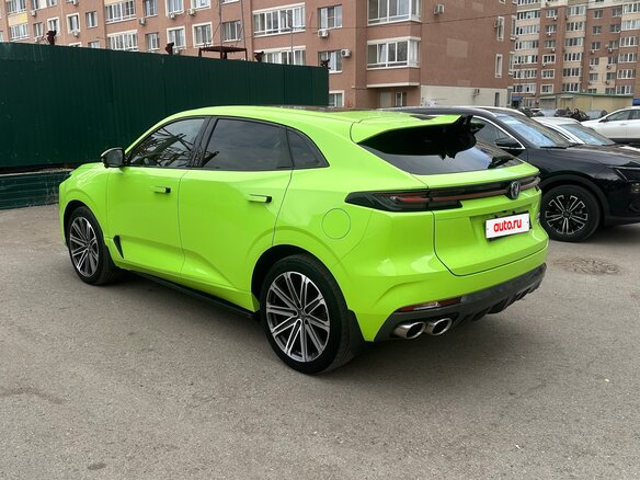 2021 Changan UNI-K, зелёный, 3000000 рублей - вид 4