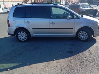 2007 Volkswagen Touran I Рестайлинг, серебристый, 700000 рублей, вид 2