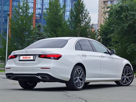 2021 Mercedes-Benz E-Класс 200 V (W213, S213, C238) Рестайлинг, белый, 3950000 рублей, вид 2