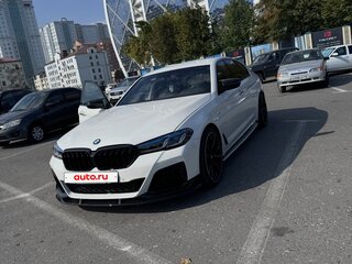 2017 BMW 5 серии 530i xDrive VII (G30/G31/G38), белый, 3400000 рублей, вид 3