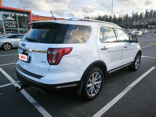 2018 Ford Explorer V Рестайлинг 2, белый, 2900000 рублей, вид 4