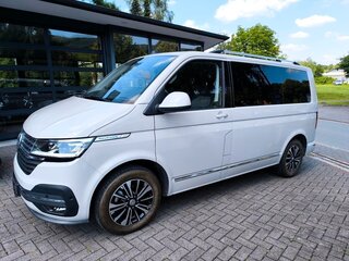 2022 Volkswagen Multivan T6 Рестайлинг, белый, 8400000 рублей, вид 1