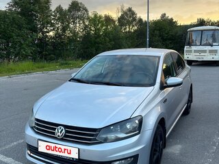 2015 Volkswagen Polo V Рестайлинг, серебристый, 865000 рублей, вид 1