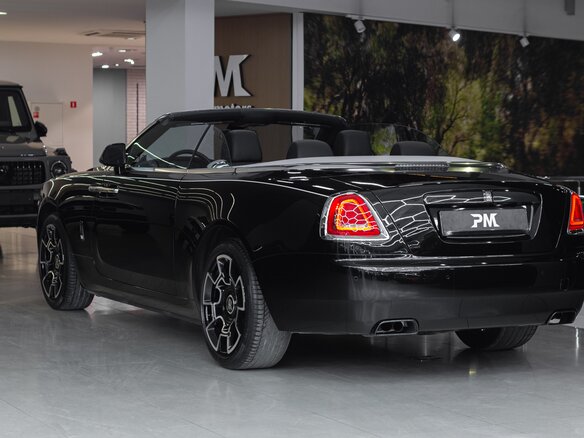 2021 Rolls-Royce Dawn Black Badge, чёрный, 45000000 рублей - вид 8
