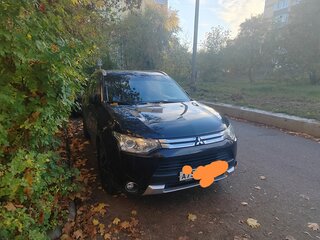 2014 Mitsubishi Outlander III Рестайлинг, чёрный, 1900000 рублей, вид 2
