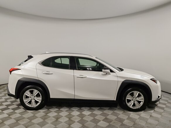 2021 Lexus UX 200 I, белый, 2999000 рублей - вид 3