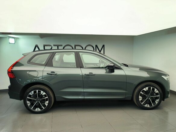 2026 Volvo XC60 II Рестайлинг 2, серый, 8600000 рублей - вид 3
