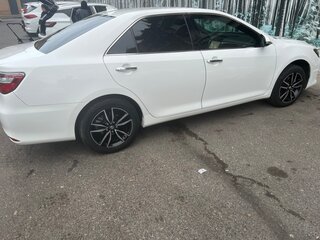 2018 Toyota Camry VII (XV50) Рестайлинг 2, белый, 2050000 рублей, вид 1
