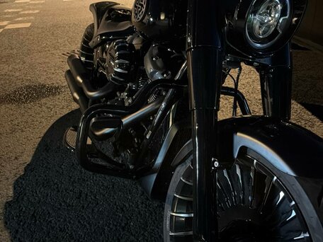 2022 Harley-Davidson Fat Boy, чёрный, 7850000 рублей, вид 2