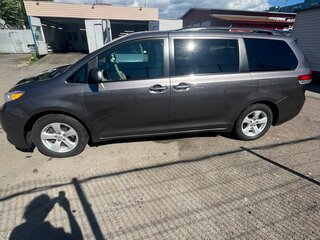 2011 Toyota Sienna III, серый, 2150000 рублей, вид 3