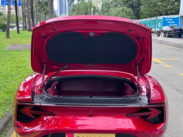 2024 MG Cyberster, красный, 5899777 рублей - вид 14
