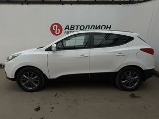 2013 Hyundai ix35 I Рестайлинг, белый, 1380000 рублей, вид 2