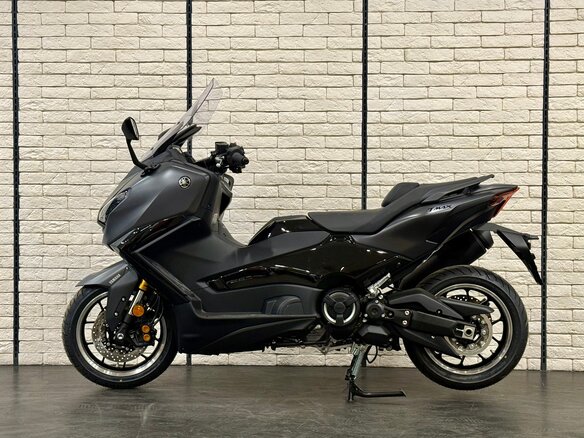 2026 Yamaha TMAX, серый, 1790000 рублей - вид 12